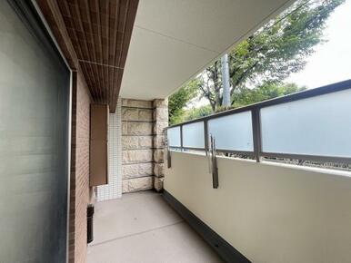 「バルコニー」