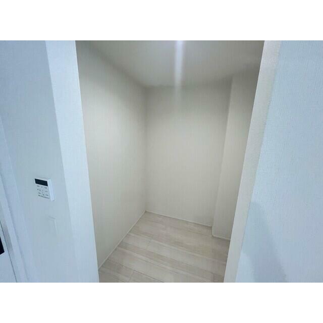 １号棟　キッチン横パントリー