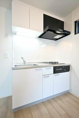 システムキッチン（2口ガスコンロ・グリル付）