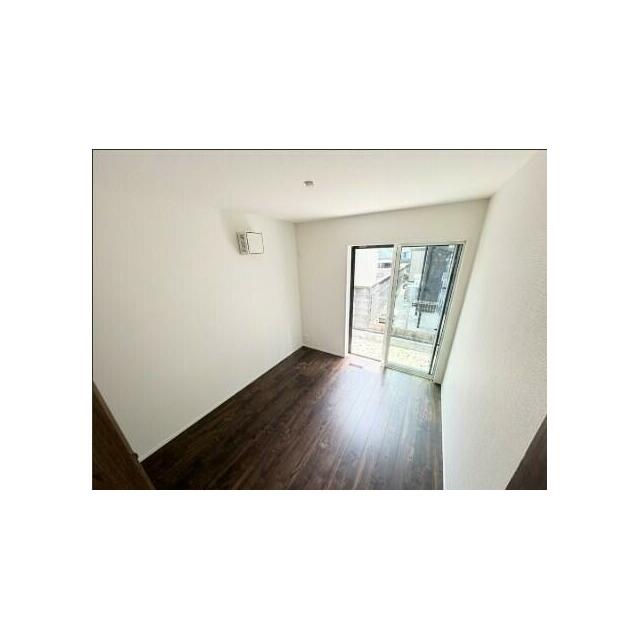 【５号棟】リビングから一番近い6.0帖のお部屋。