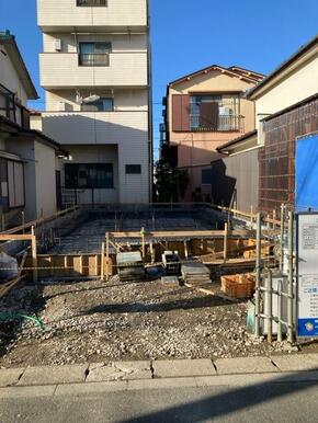 日を重ねるごとにこの佇まいに愛着が湧いてきそう（1号棟）