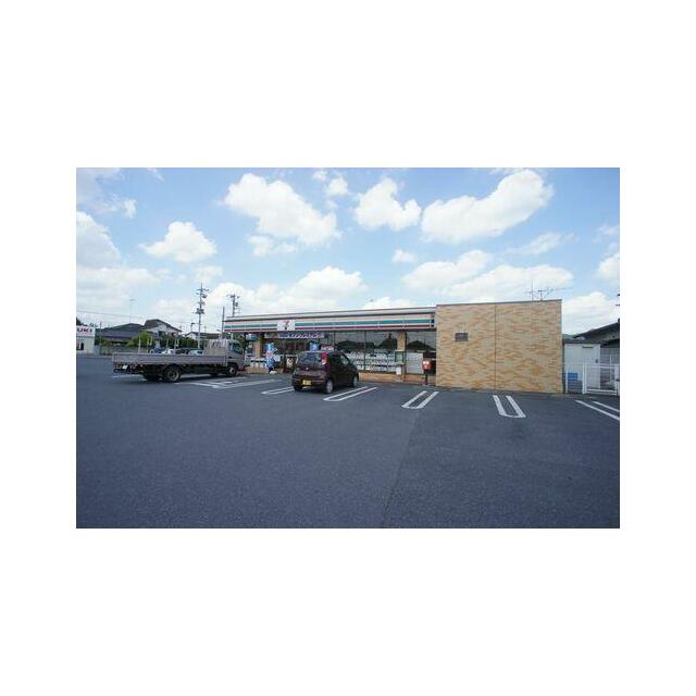 セブンイレブン佐野田沼北店まで徒歩９分（７００ｍ）