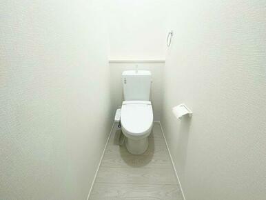 トイレは2か所あり、朝の混雑も安心です（施工例）