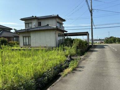 東側道路
