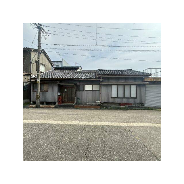 現在、建物が建っていますが解体更地渡しとなります