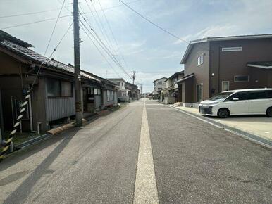 前面道路融雪装置付き！