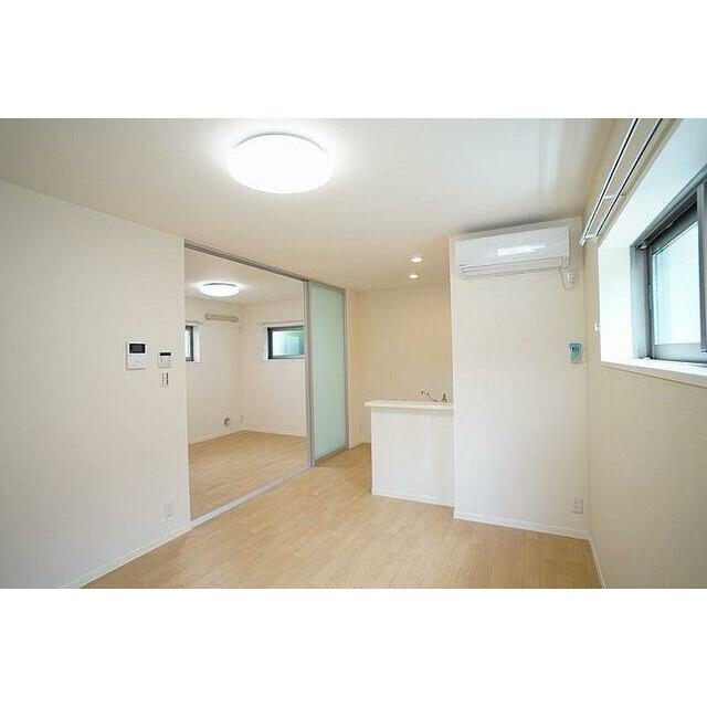 【ＬＤＫ】１０．９帖のＬＤＫになります。全室ＬＥＤ照明器具設置済み。