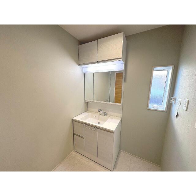 吊戸付洗面化粧台