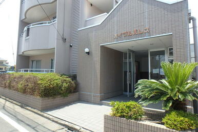 住まう人を迎えるエントランスです！