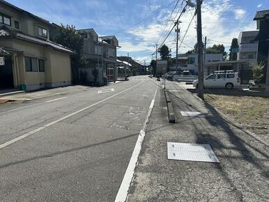 東側前面道路　融雪付き