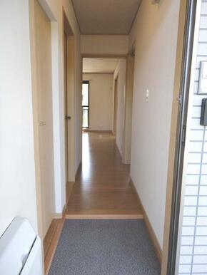 大きなシューズＢＯＸ完備