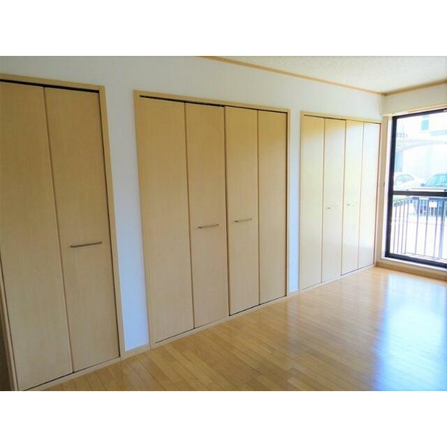 収納が多い為お部屋を広く使えます