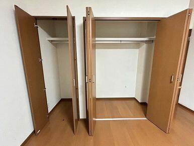 １階洋室　２か所クローゼットがございます。