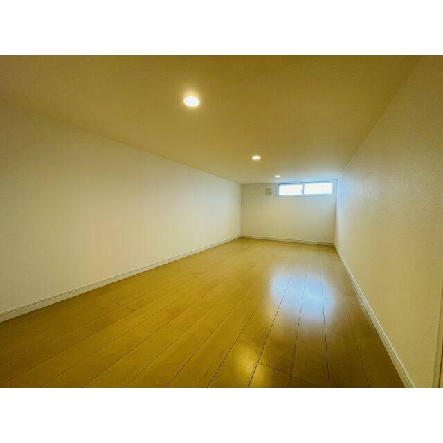 屋根裏収納