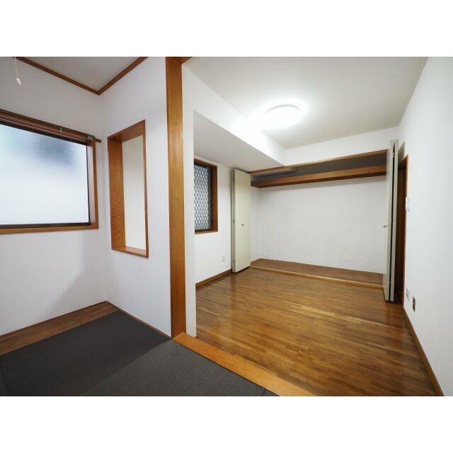窓が多くて明るい居室