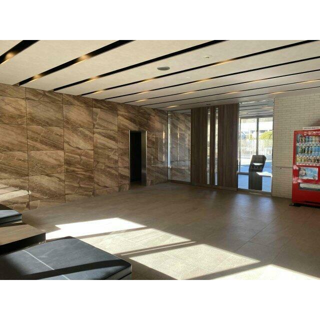 ゆとりのあるエントランスです