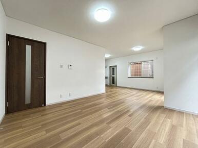 LDK「約18帖の広々LDKです。」