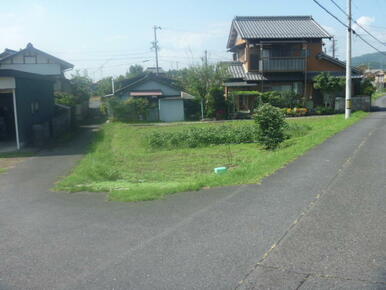 三方道路で陽当たり良好