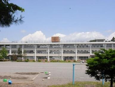 南小学校　1630ｍ/徒歩21分、車5分