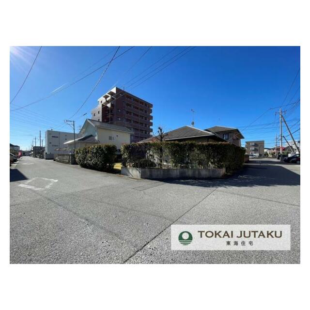 北側・東側約6M幅員の公道角地。車の出し入れもスムーズに行えます＾＾