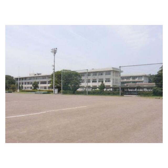 氏家中学校　3317ｍ/徒歩42分、車9分