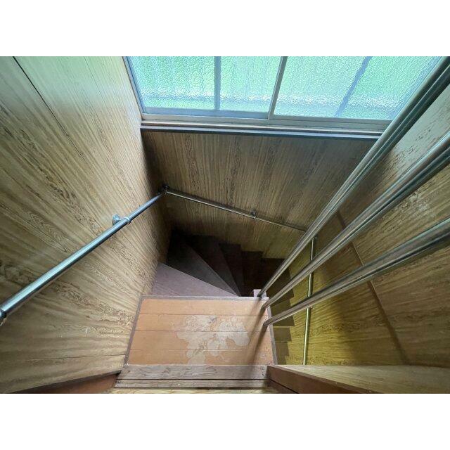 階段上部からの見た目