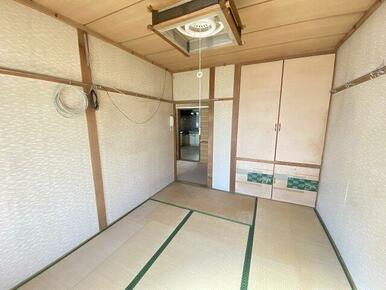 各部屋に収納があります