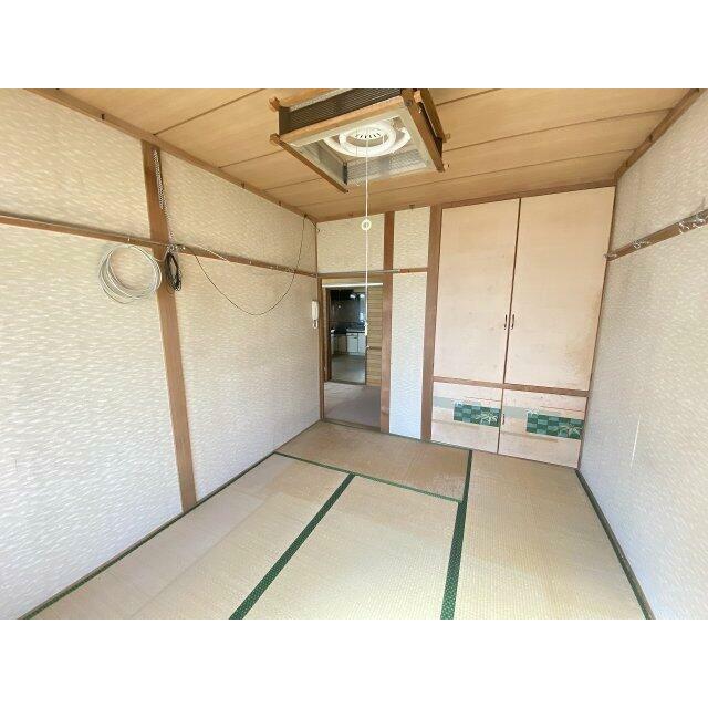 各部屋に収納があります