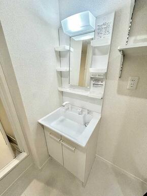 apartment 山内町大字三間坂