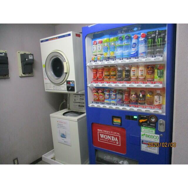 コインランドリー、自動販売機