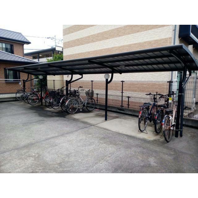 駐輪場　原付＆自転車のみ駐輪可能
