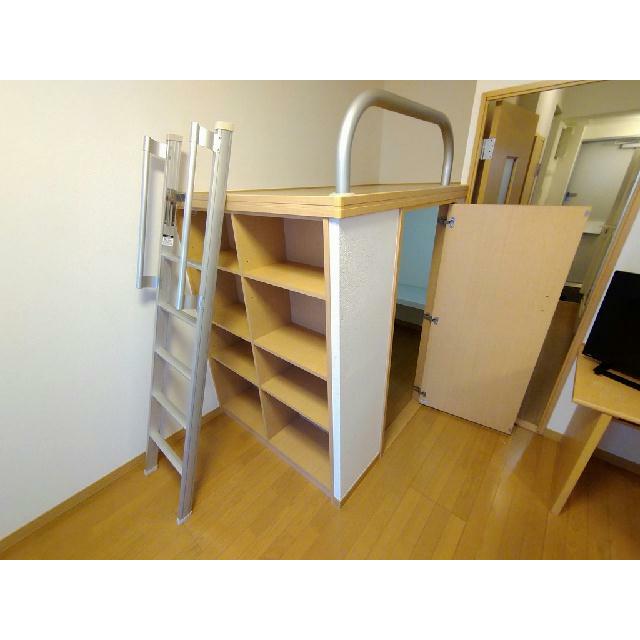 収納内ライト付き