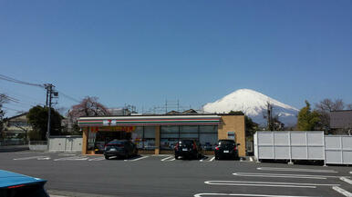 セブンイレブン駿東小山町用沢店