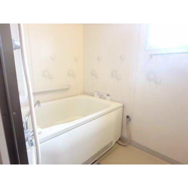 ゆったり過ごせるお風呂です