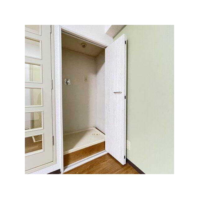 洗濯パンが収納内にございます