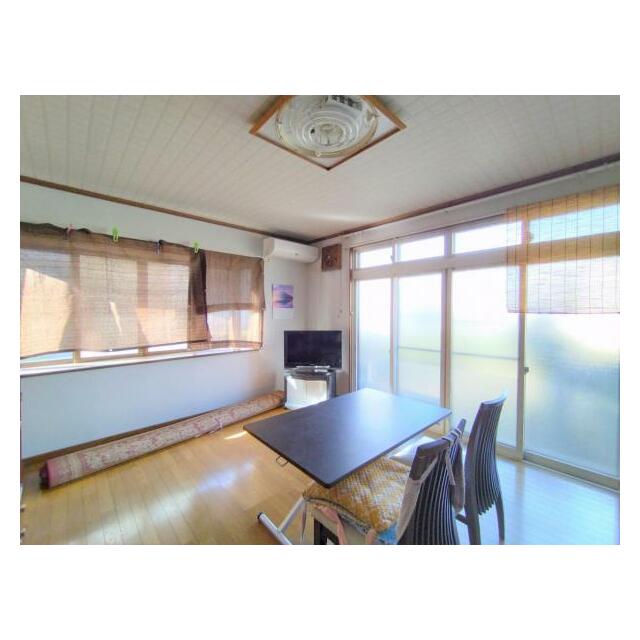 リビングの様子※室内写真は後日、改めて撮影し、掲載いたします。