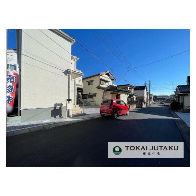 西側約6M幅員の公道。車の出し入れもスムーズに行えますね＾＾