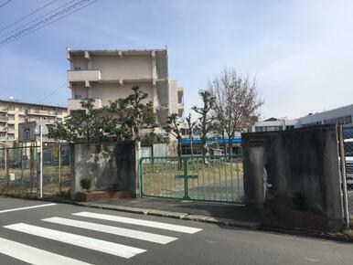 岩成台小学校