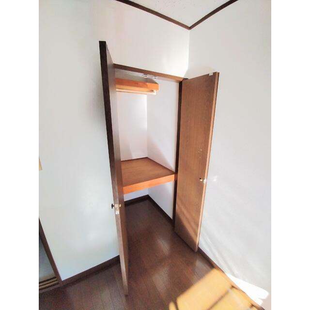 奥行きのある収納です