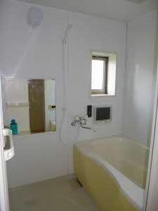 浴室　窓付き