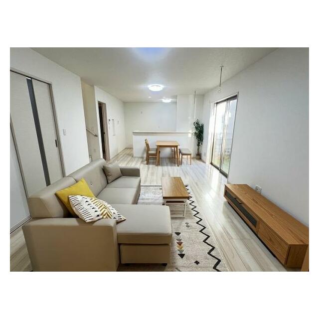 ニトリ家具付物件　LDK約17帖　別角度から