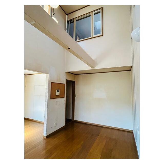 「LDK」13.5帖のLDKの様子です。