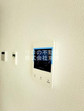 訪問者が一目で分かるＴＶモニタ付インターホンです！
