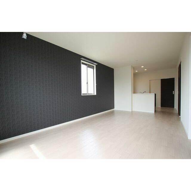 １面アクセントクロス仕様です。