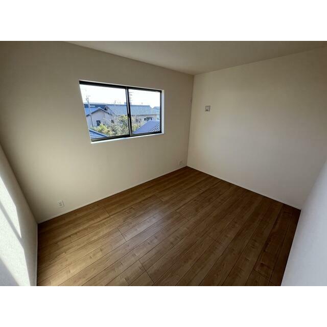 １号棟　２階洋室