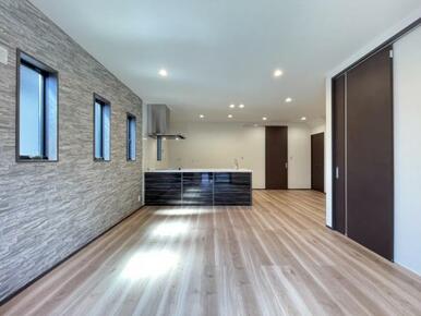 消耗品や家電などすっきり片付けられる収納スペースが2ヵ所＾＾