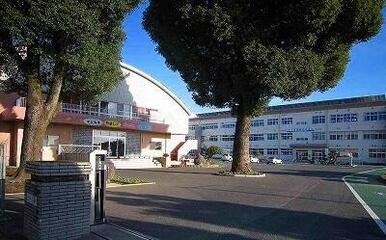 隈府小学校