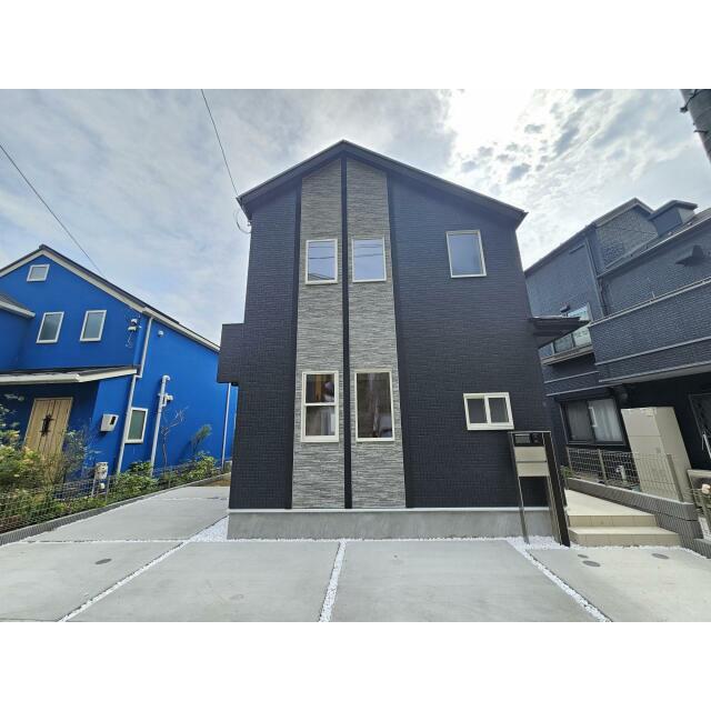 南向きにつき明るい室内となります。2階居室は全部屋南向きです♪