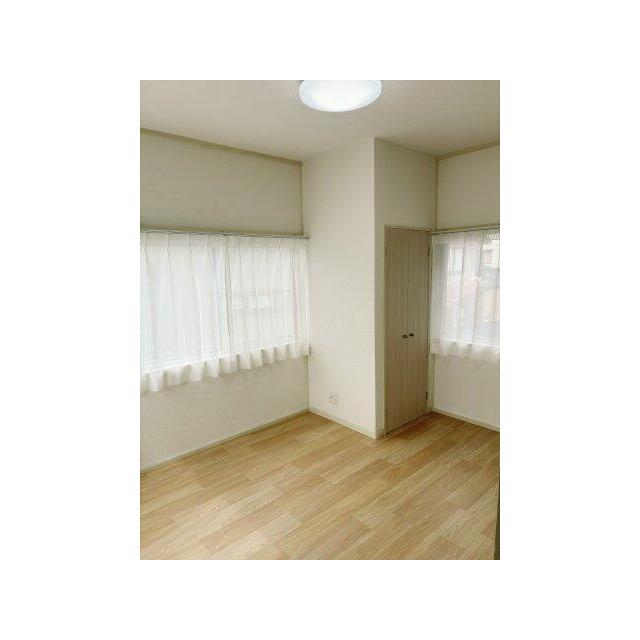2階5.5帖洋室