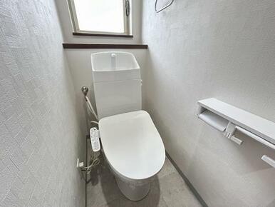 トイレ「1階にも2階にもトイレがあるので便利です。」